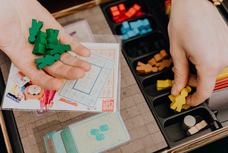 game bài di động Debet